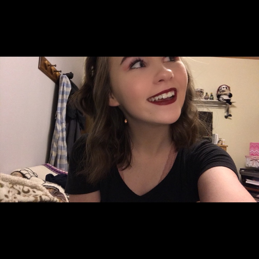 Meet your Posher, Brenna